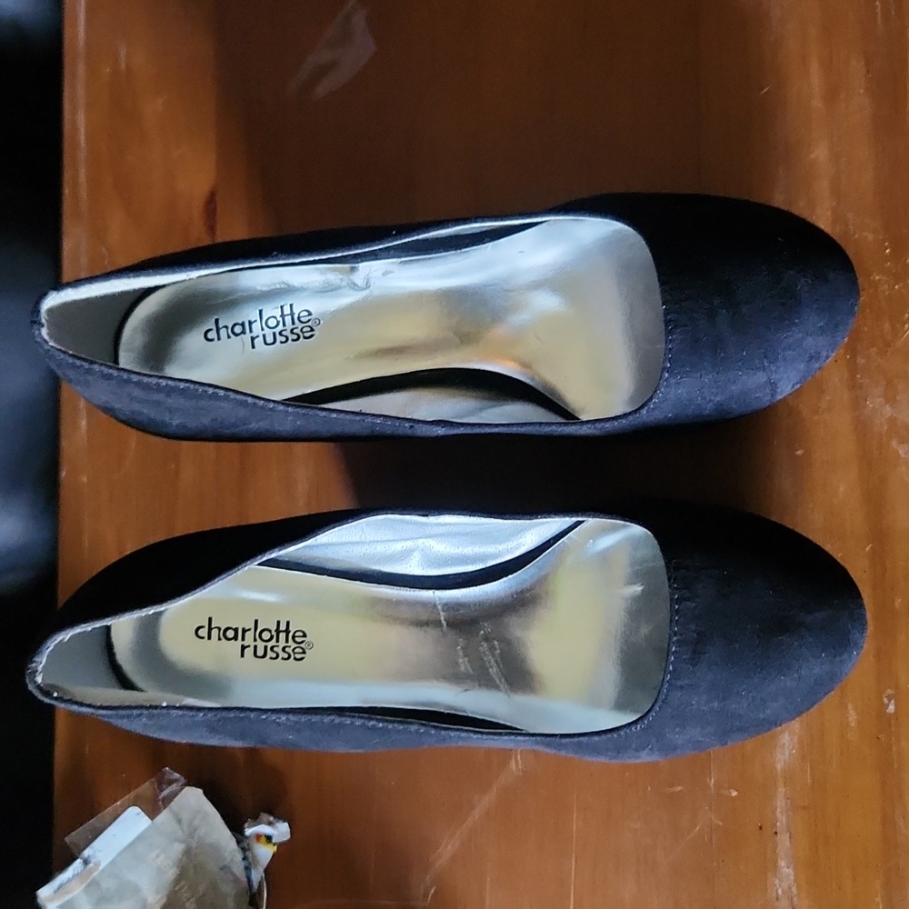 Black wedge heels Size 7 - Picture 5 of 7